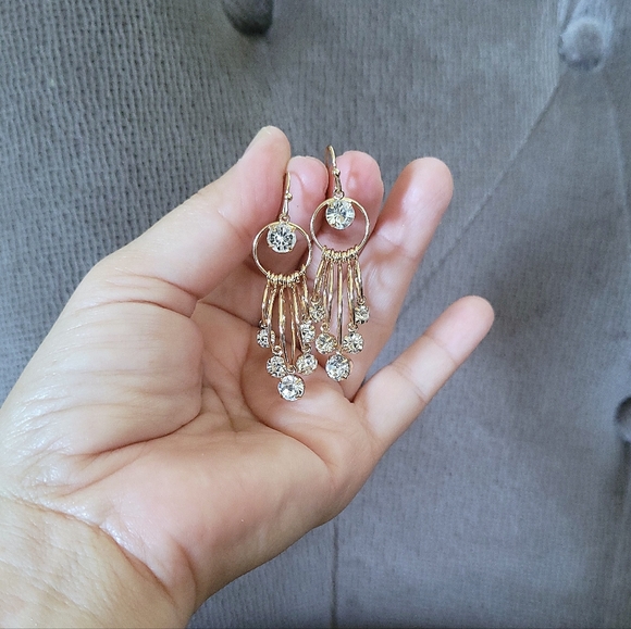 Neiman Marcus Jewelry - Neiman Marcus Gold💛 Rings Crystal💎 Charms Dangle Earrings